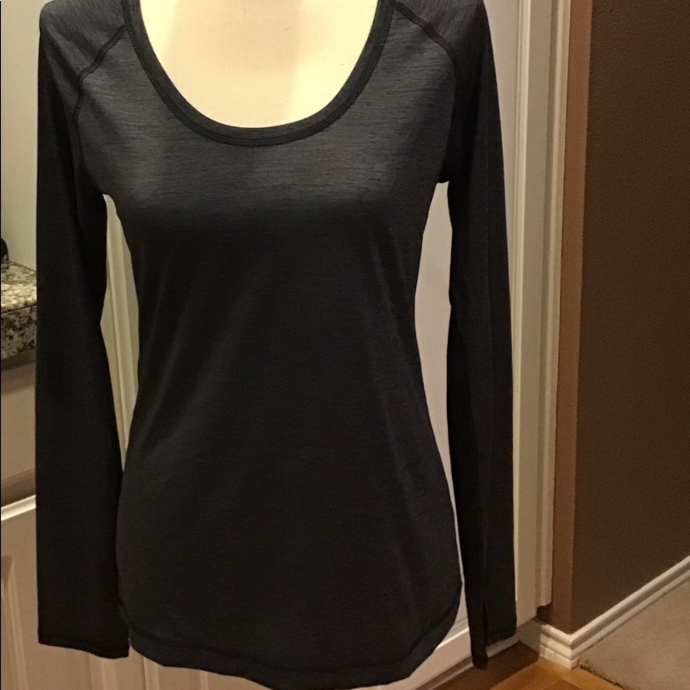 Zella Long Sleeves Top with Thumb Holes